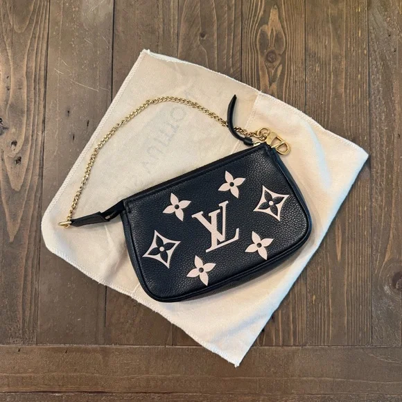 Louis Vuitton Empreinte Monogram Mini Pochette Accessories Black - Picture 3 of 5